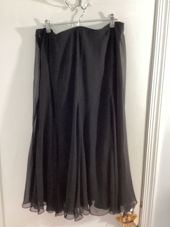 Lauren Ralph Lauren Dresses & Skirts - Y2K LAUREN by RALPH LAUREN WOMAN PLUS 18W BLACK 100% SILK MIDI GOUDE SKIRT